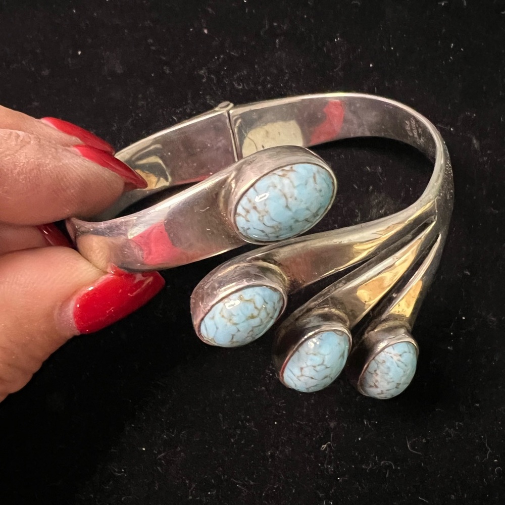 TAXCO 925 STERLING SILVER VINTAGE TURQUOISE CLAMPER BRACELET - Picture 3 of 8